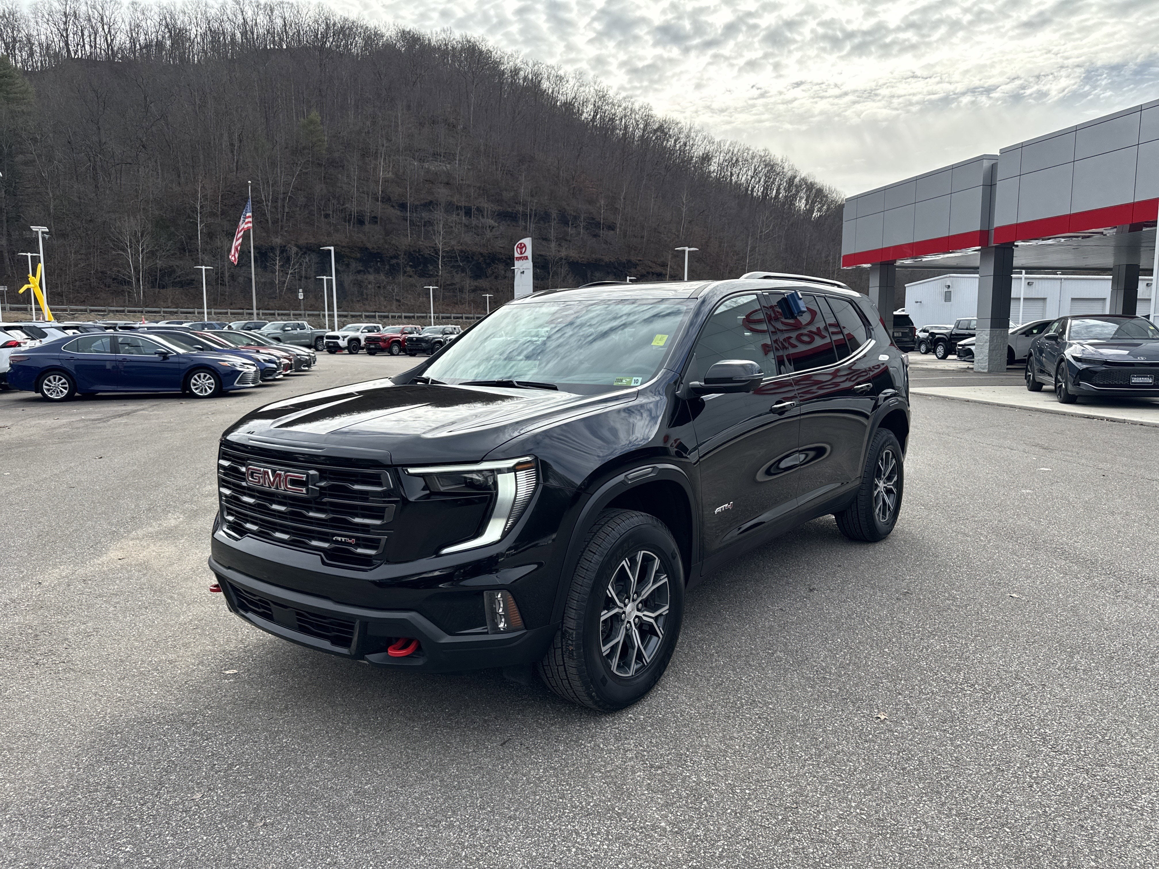 2024 GMC Acadia AWD AT4