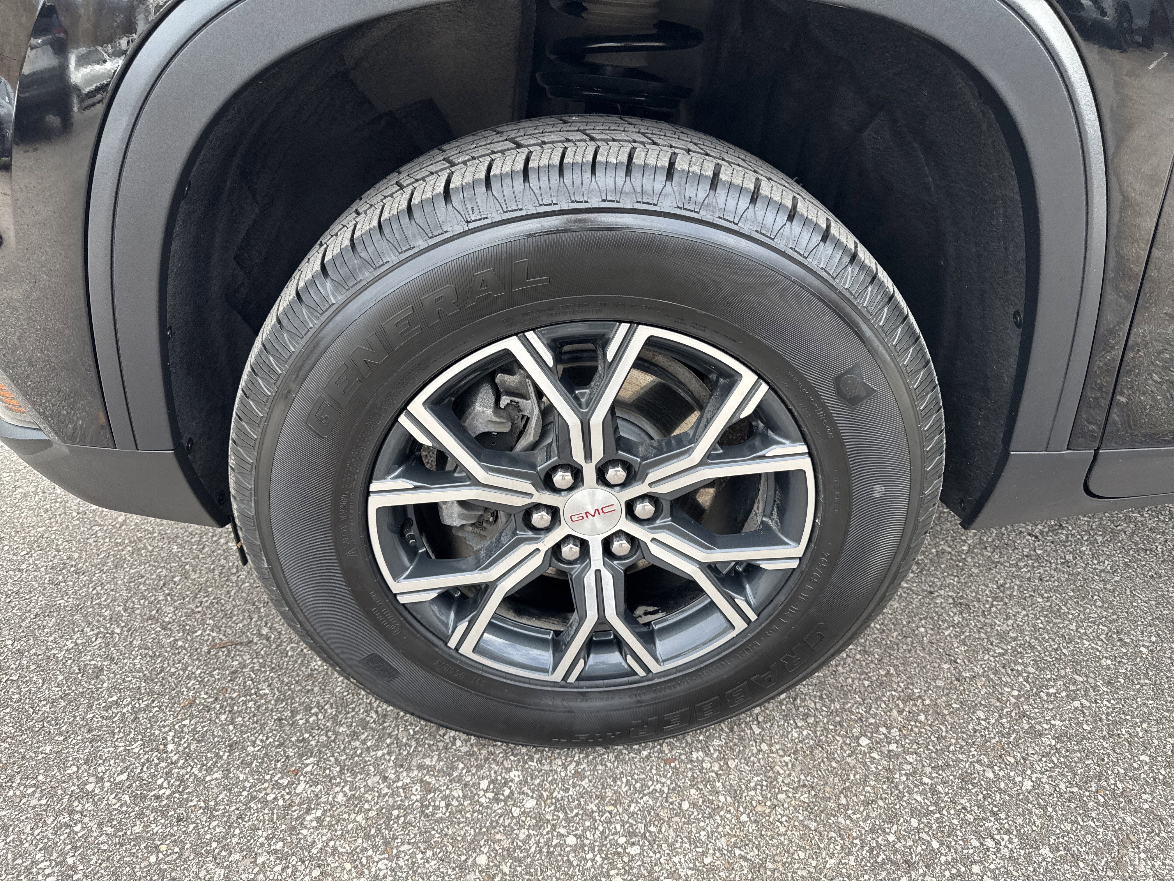 2024 GMC Acadia AWD AT4