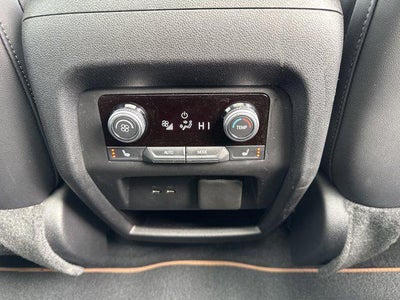 2024 GMC Acadia AWD AT4