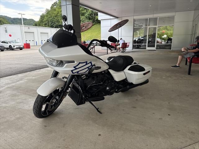 2024 HARLEY DAVIDSON ROAD GLIDE Base