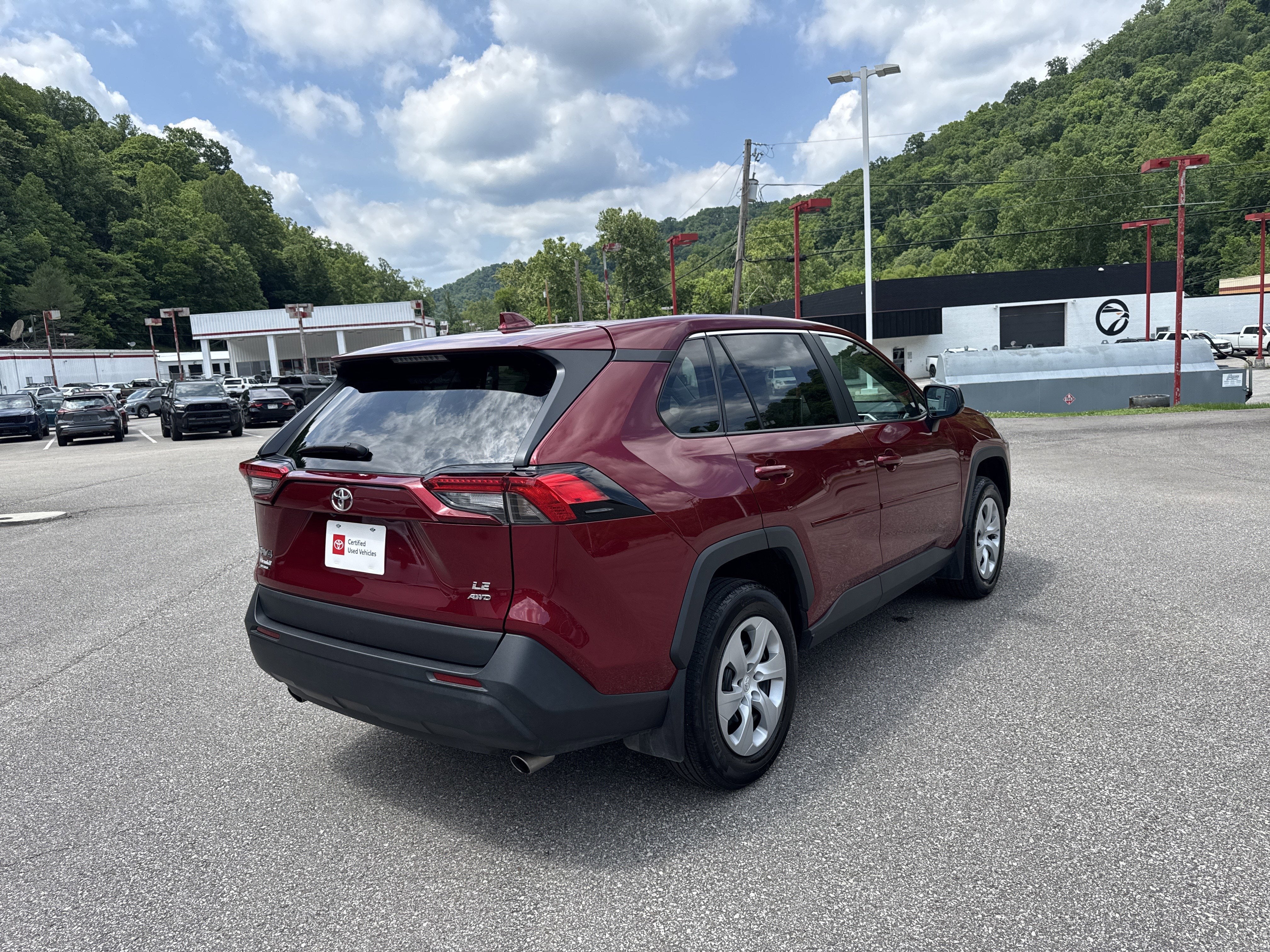 2025 Toyota RAV4 LE