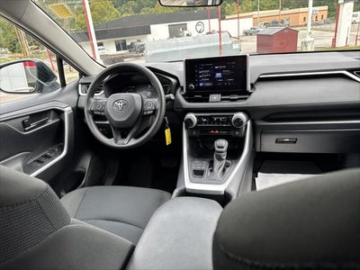 2025 Toyota RAV4 LE