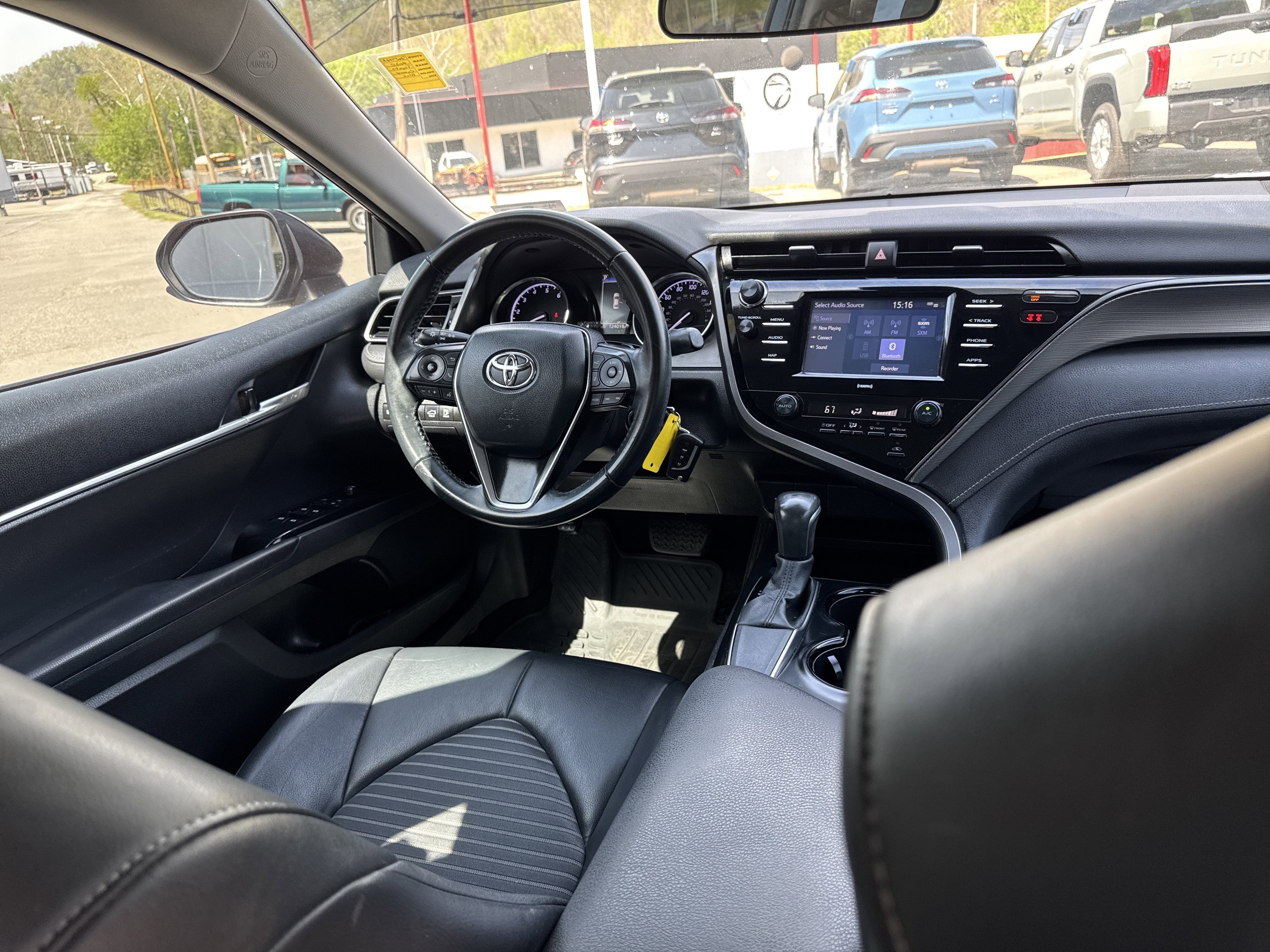 2020 Toyota Camry SE