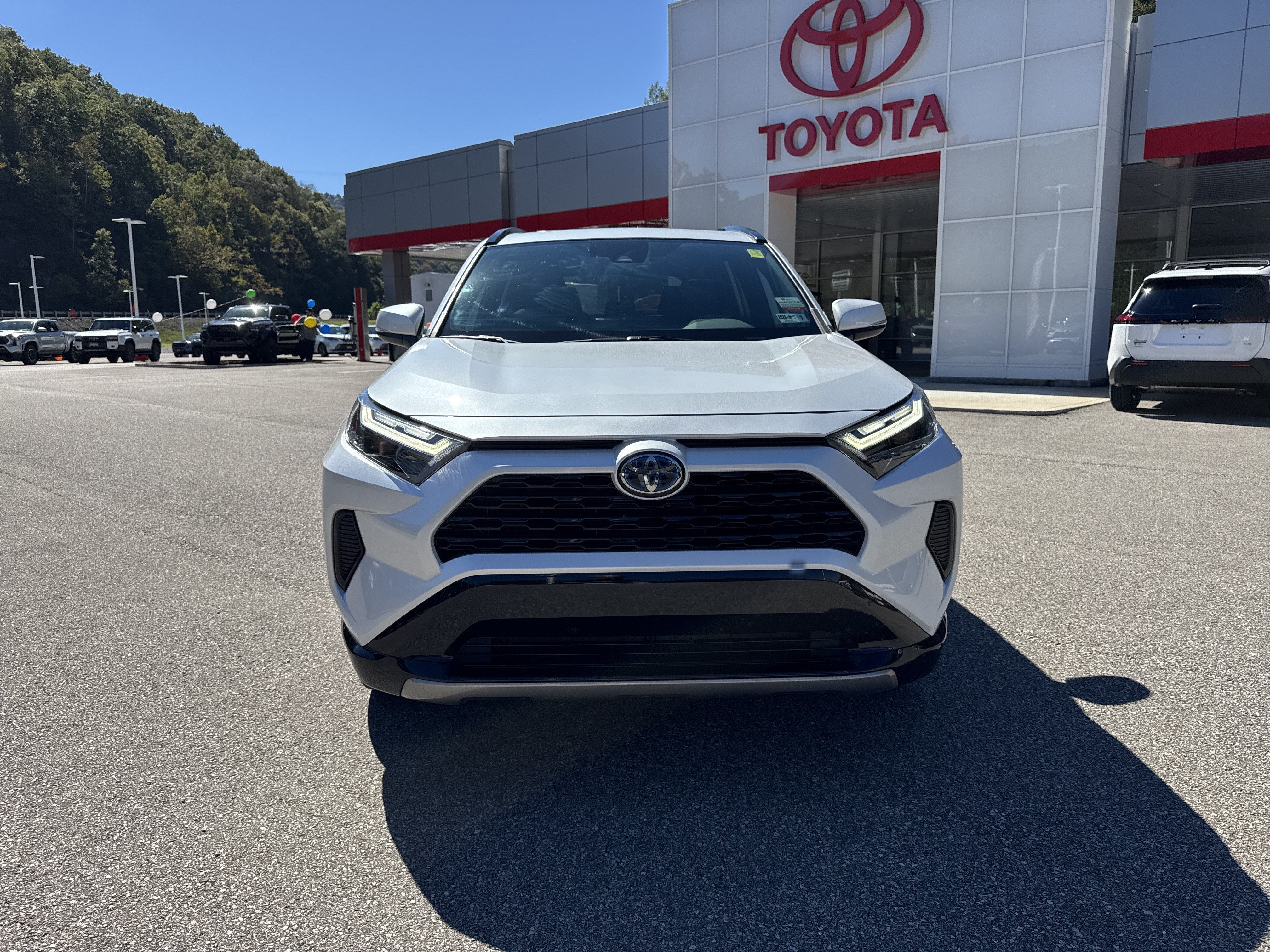 2023 Toyota RAV4 Hybrid SE