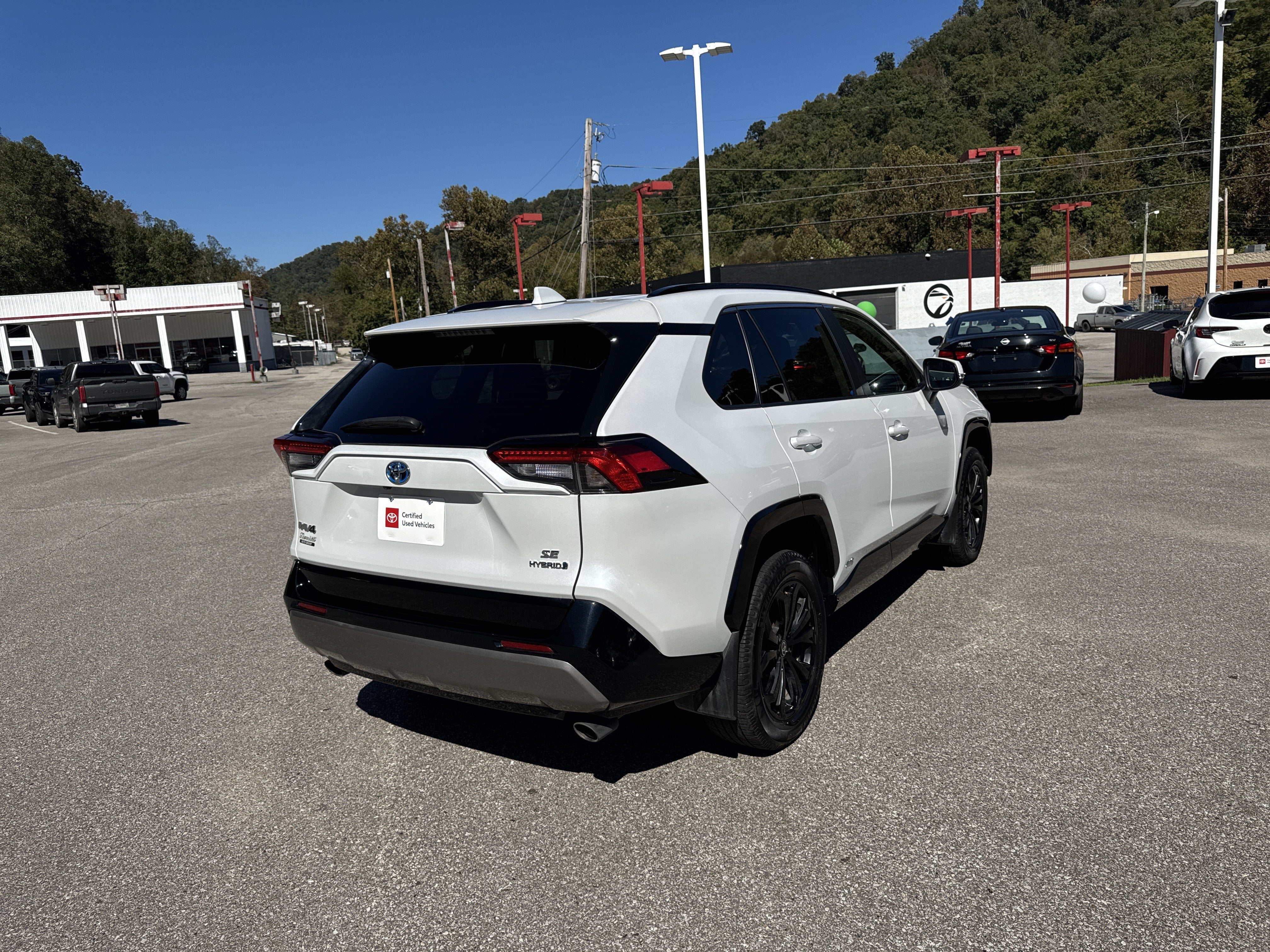 2023 Toyota RAV4 Hybrid SE