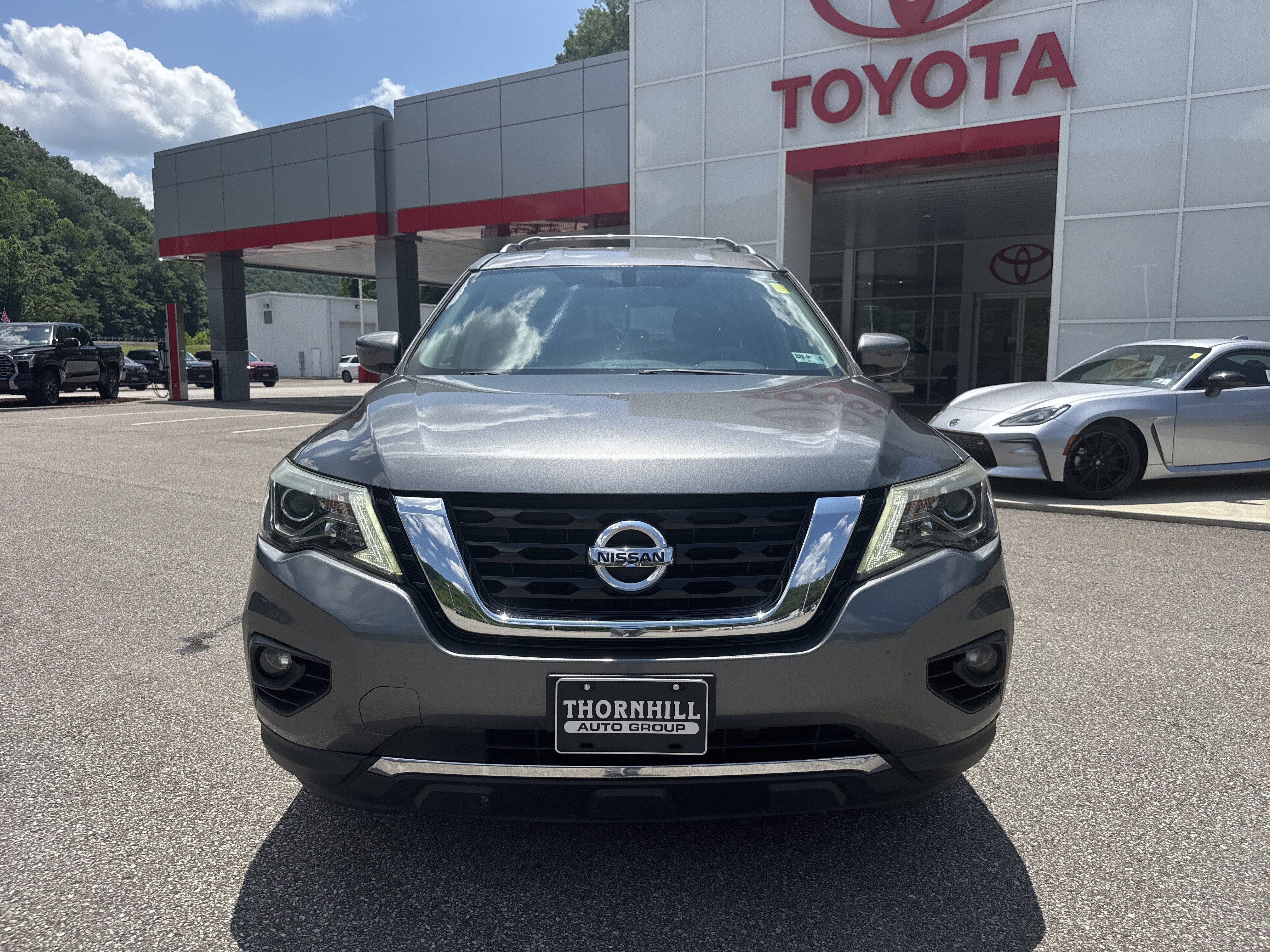 2017 Nissan Pathfinder SV