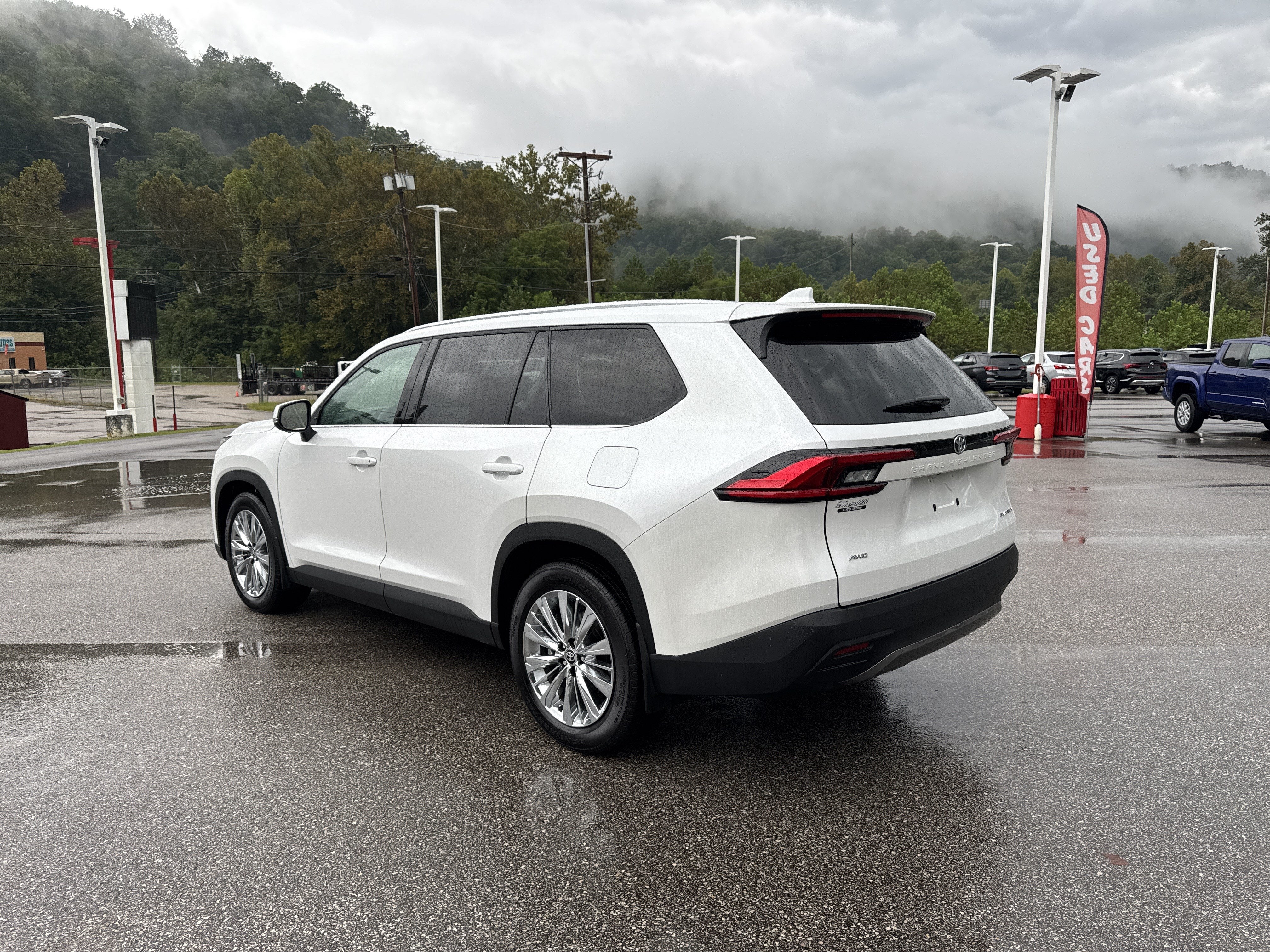 2024 Toyota Grand Highlander Platinum