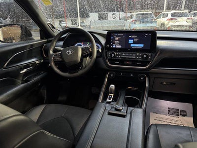 2025 Toyota Grand Highlander Hybrid MAX Platinum