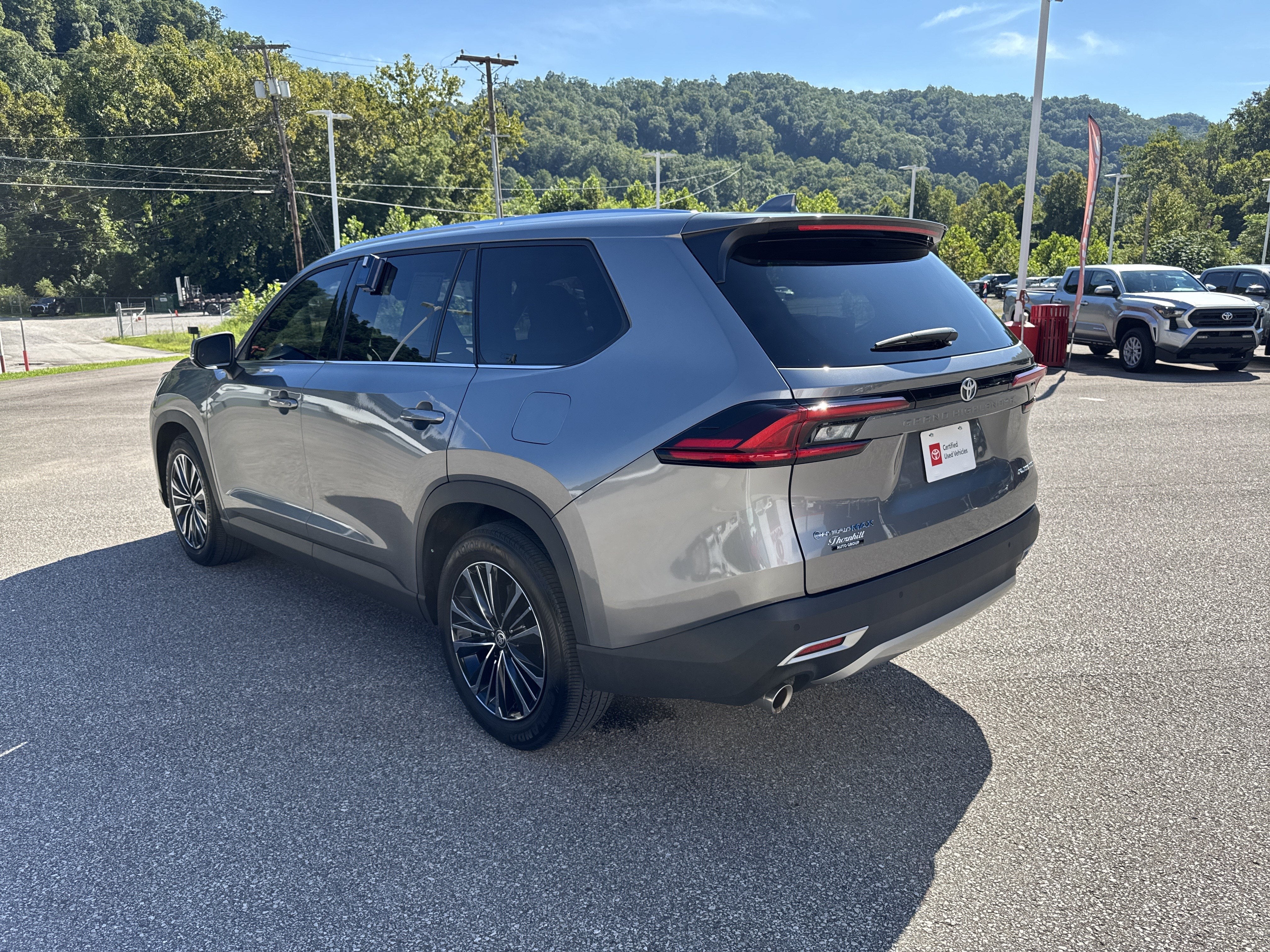 2025 Toyota Grand Highlander Hybrid MAX Platinum