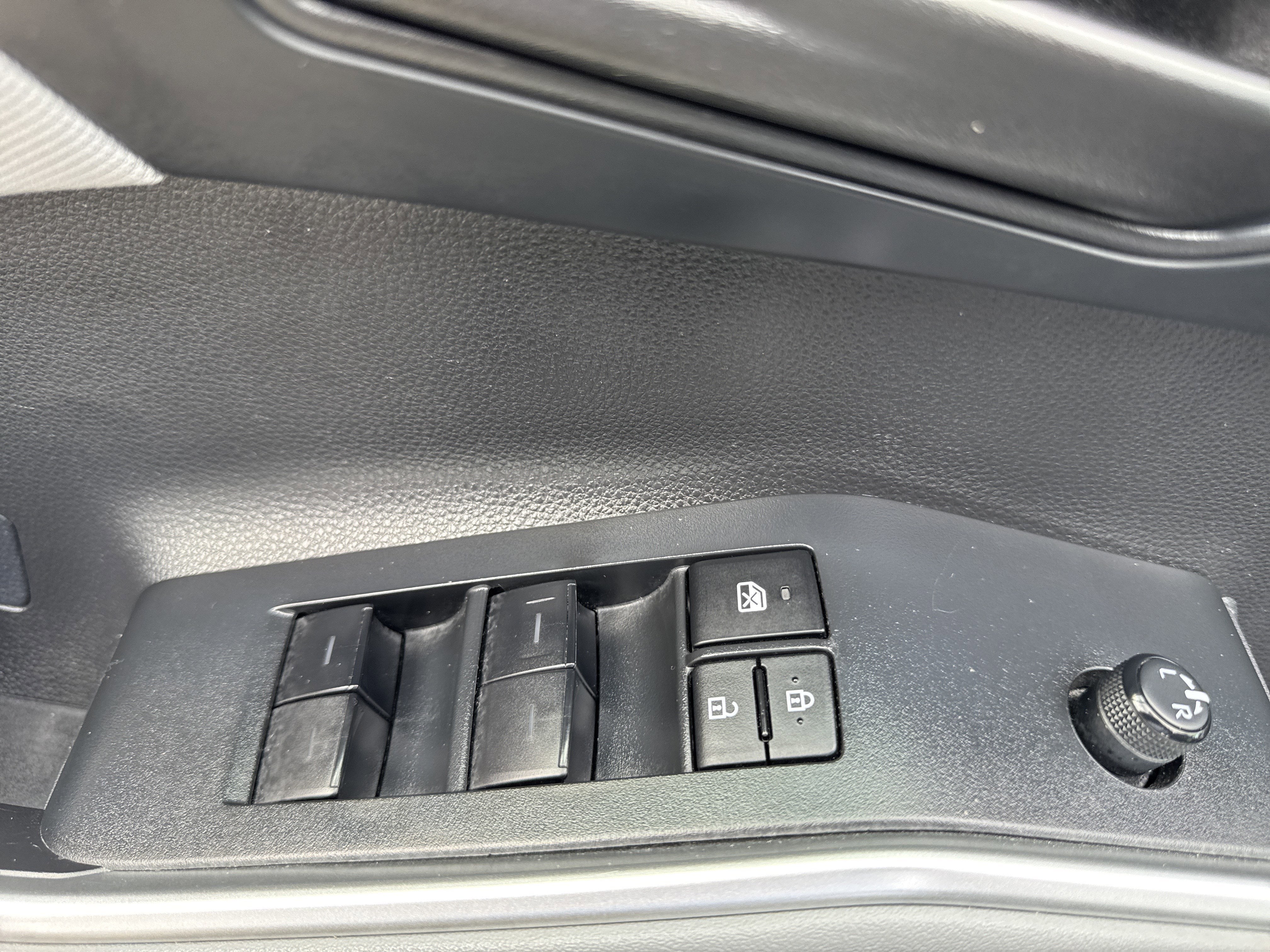2023 Toyota Highlander Hybrid LE