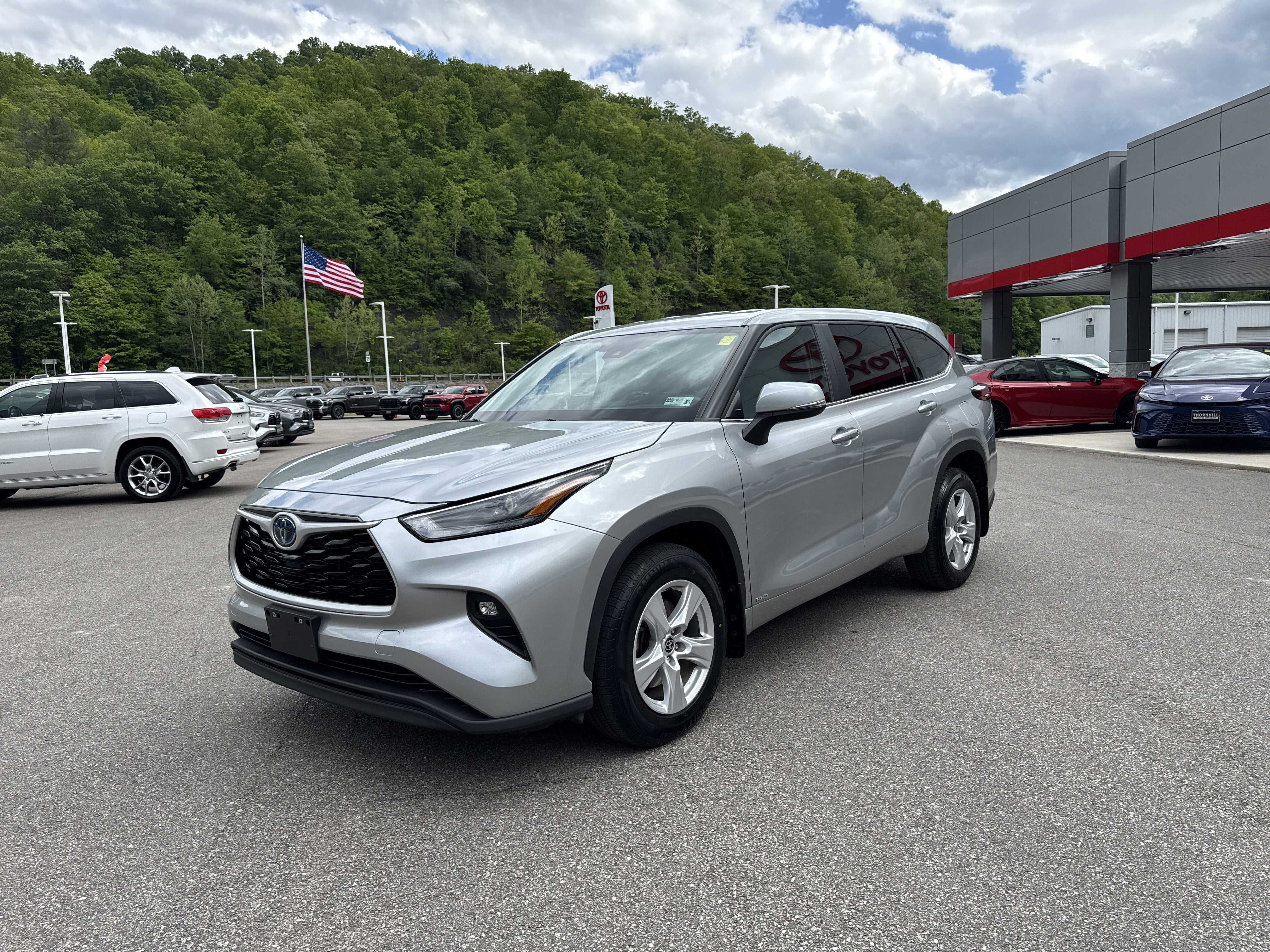 2023 Toyota Highlander Hybrid LE