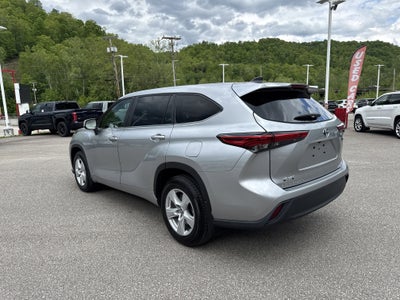 2023 Toyota Highlander Hybrid LE