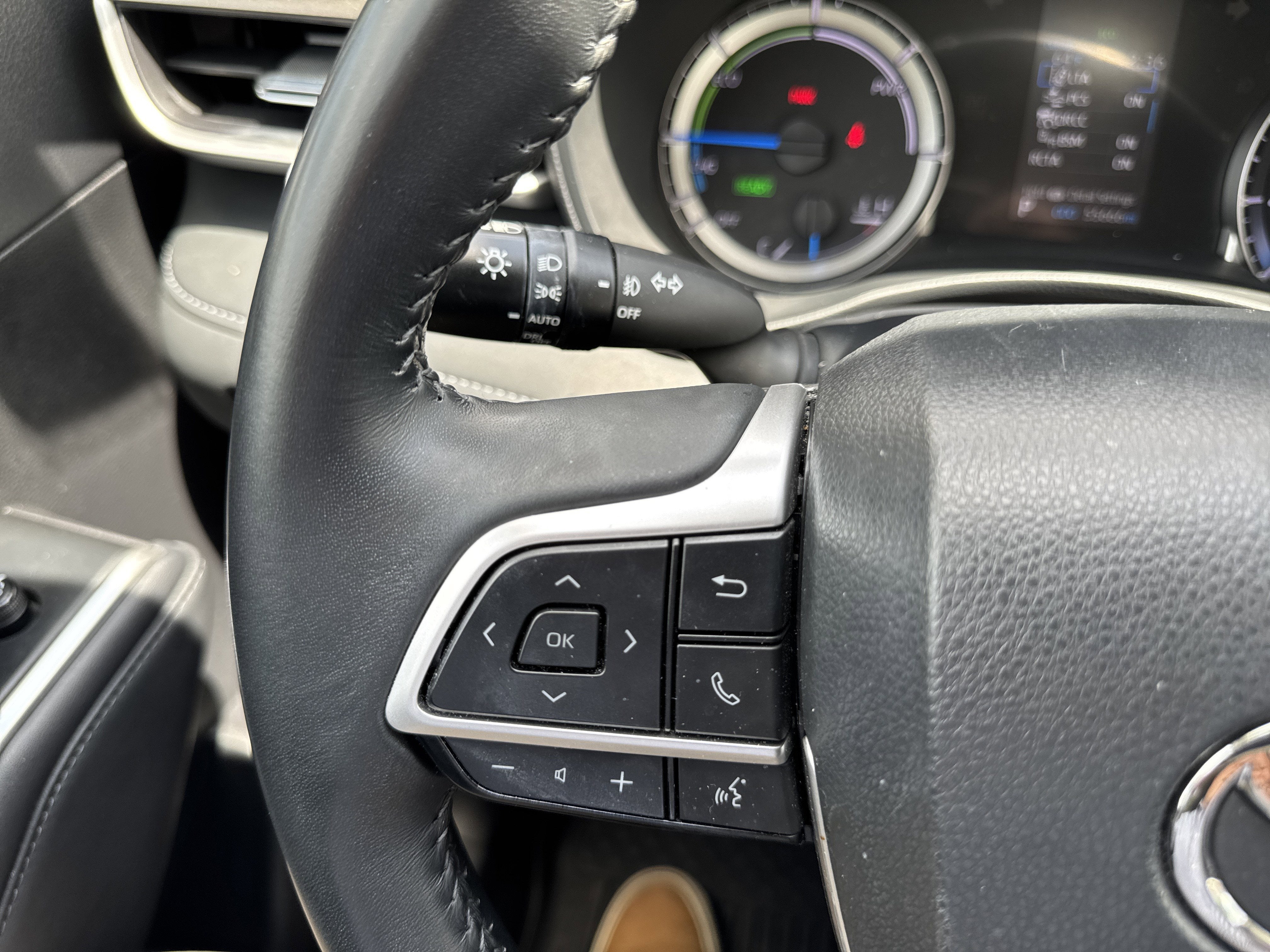 2022 Toyota Highlander Hybrid LE