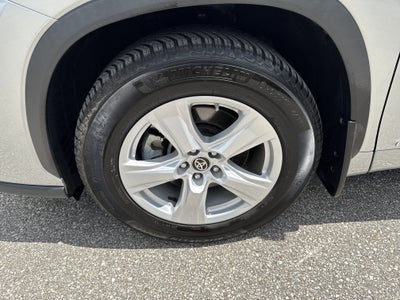 2022 Toyota Highlander Hybrid LE