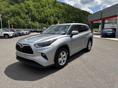 2022 Toyota Highlander Hybrid LE