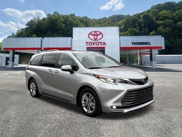 2022 Toyota Sienna Platinum