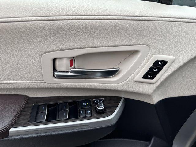 2022 Toyota Sienna Platinum