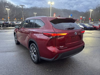 2021 Toyota Highlander Hybrid XLE