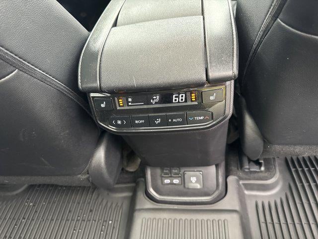2024 Toyota Highlander Platinum