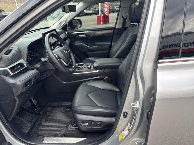 2024 Toyota Highlander Platinum