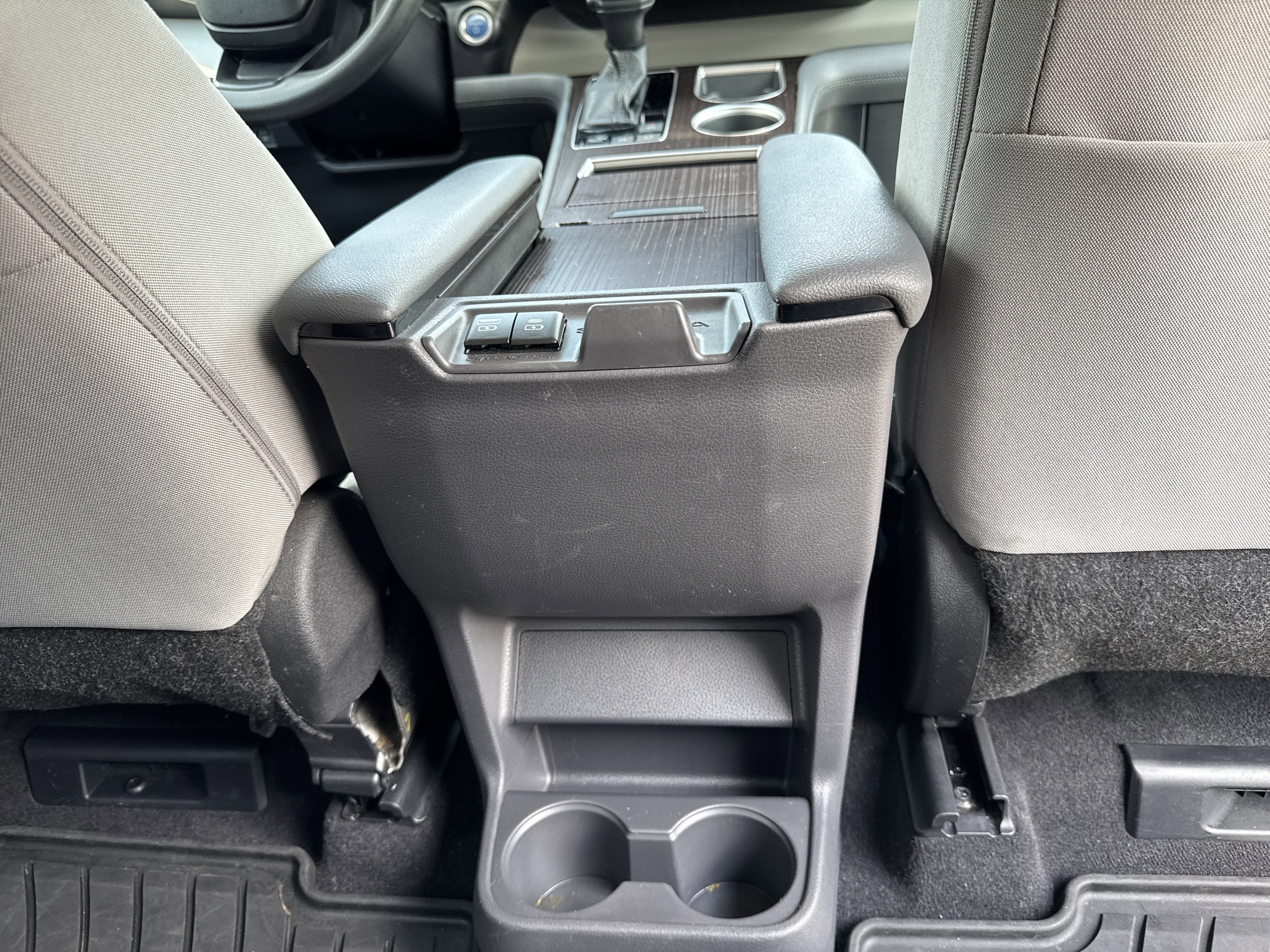 2022 Toyota Sienna LE