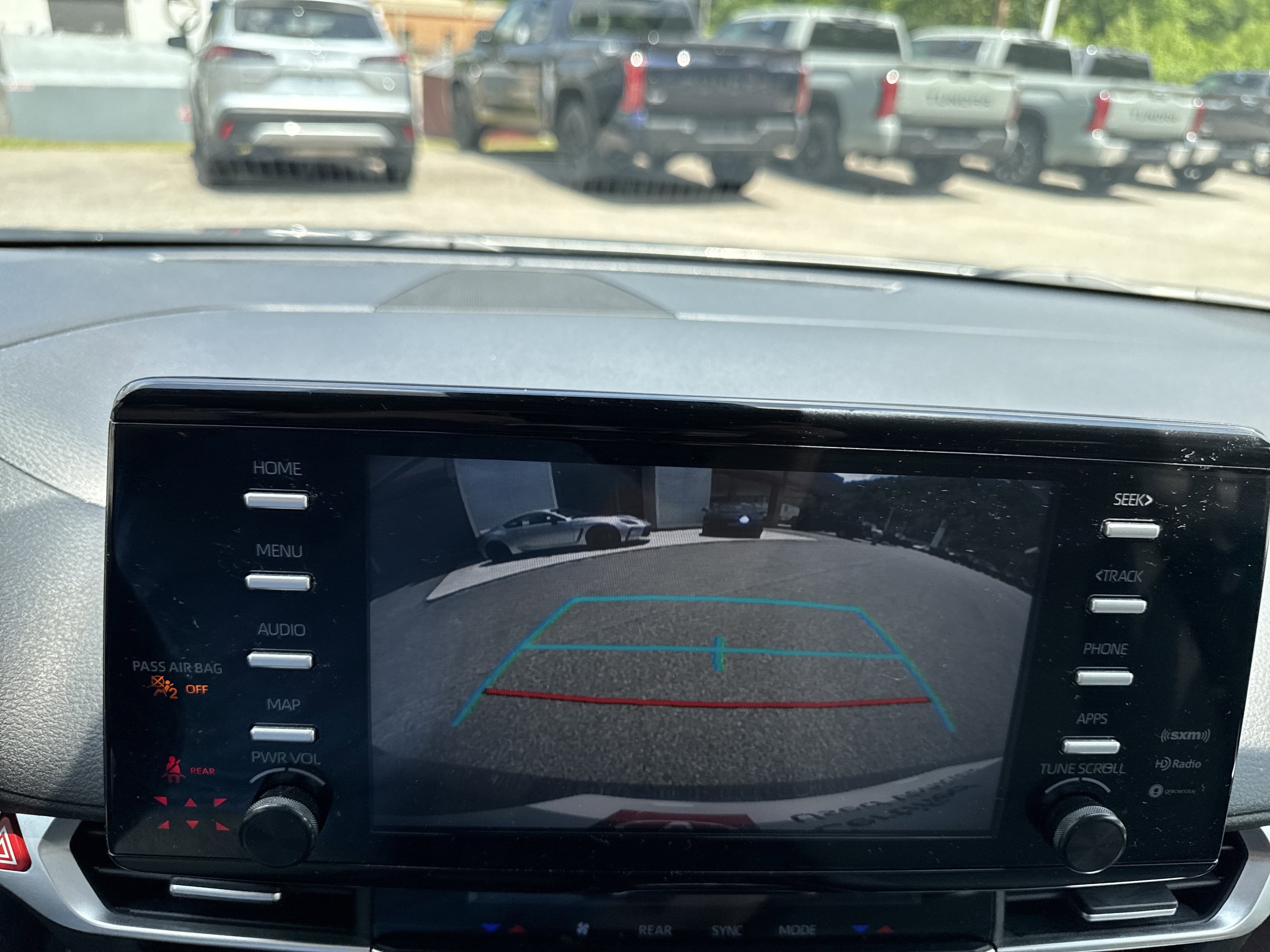 2022 Toyota Sienna LE
