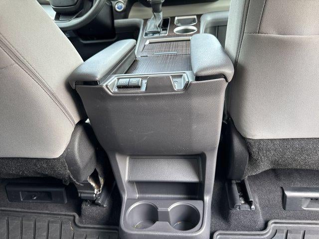 2022 Toyota Sienna LE