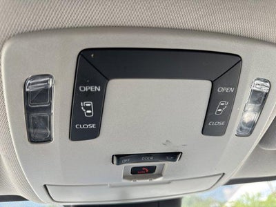 2022 Toyota Sienna LE