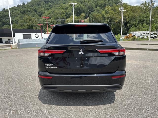 2023 Mitsubishi Outlander ES