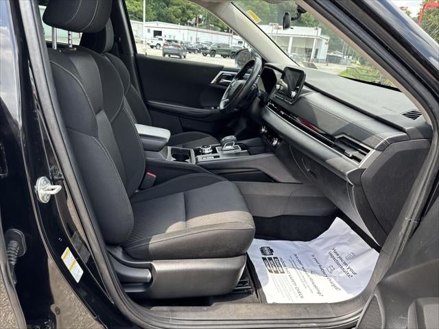 2023 Mitsubishi Outlander ES