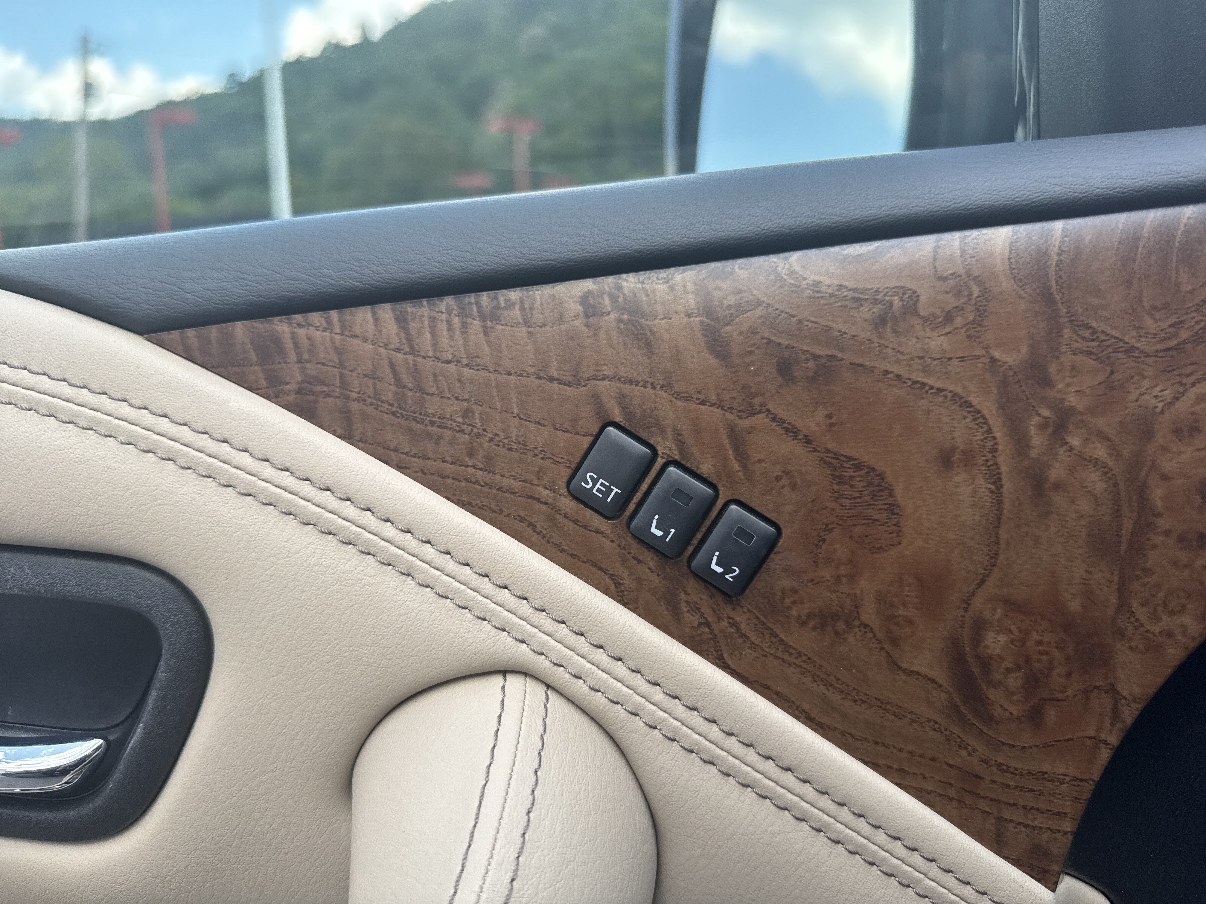 2022 Nissan Armada SL