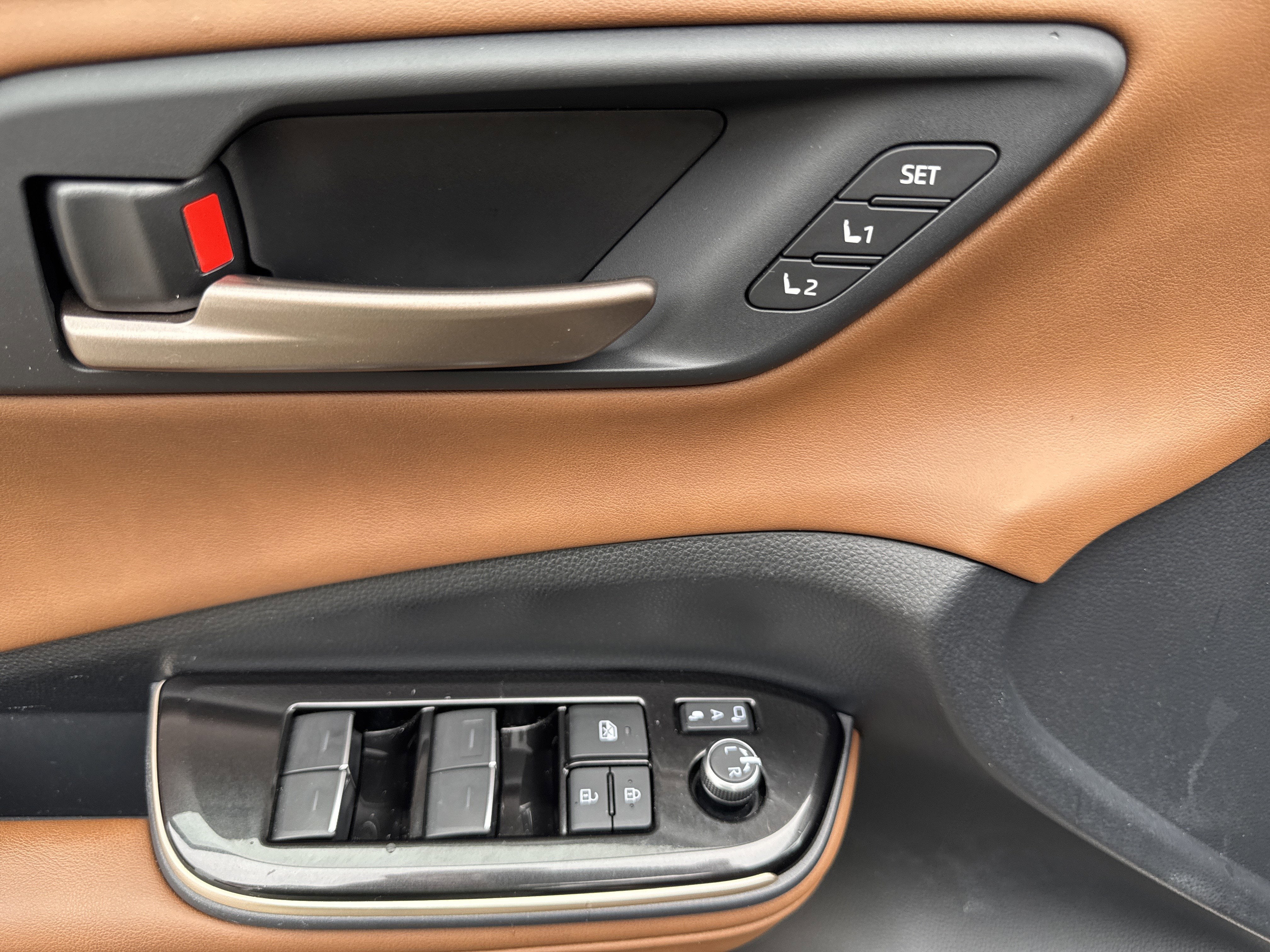 2025 Toyota Crown Signia Limited