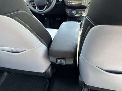 2021 Toyota Prius LE