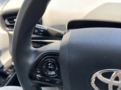 2021 Toyota Prius LE