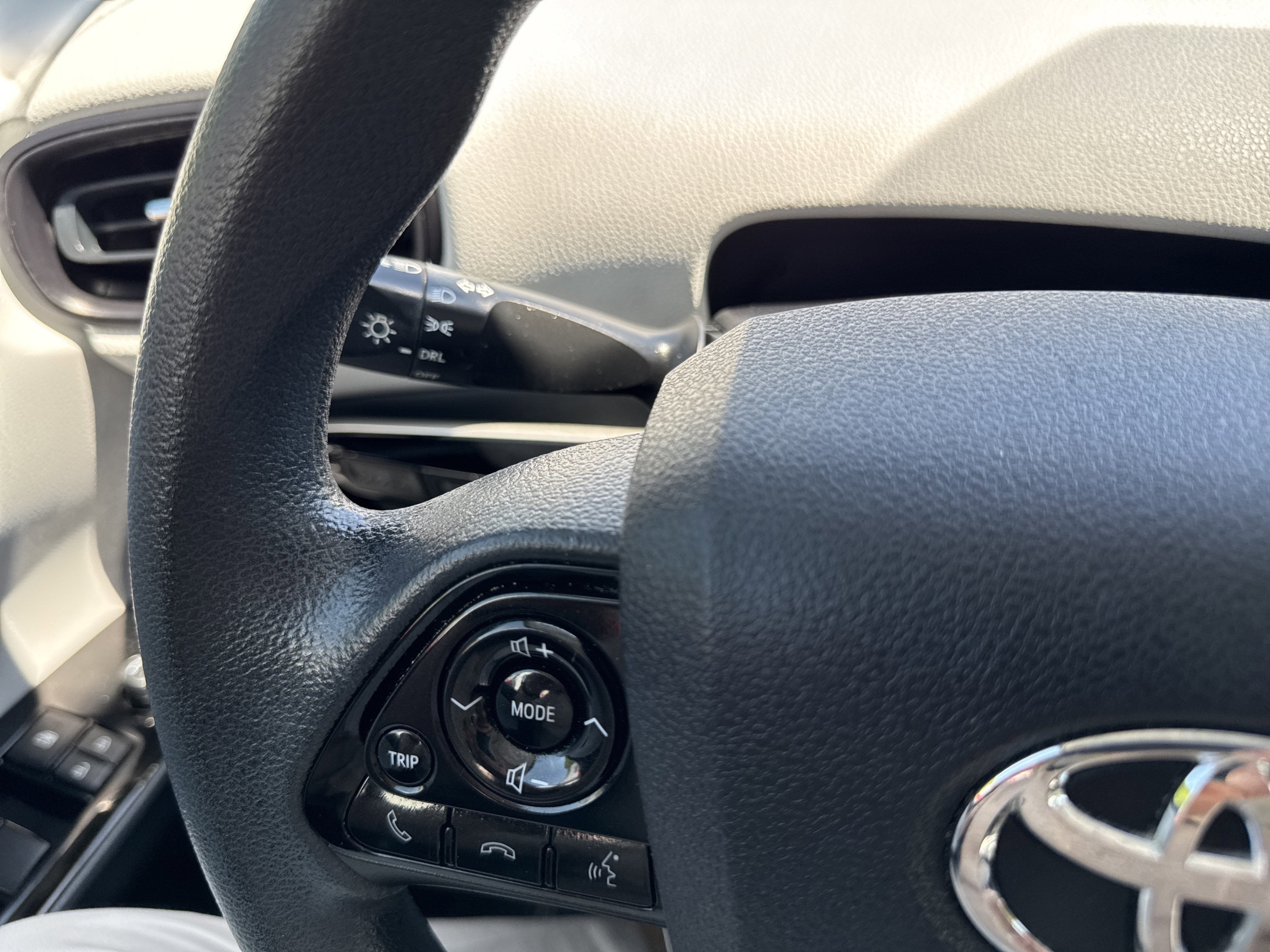 2021 Toyota Prius LE