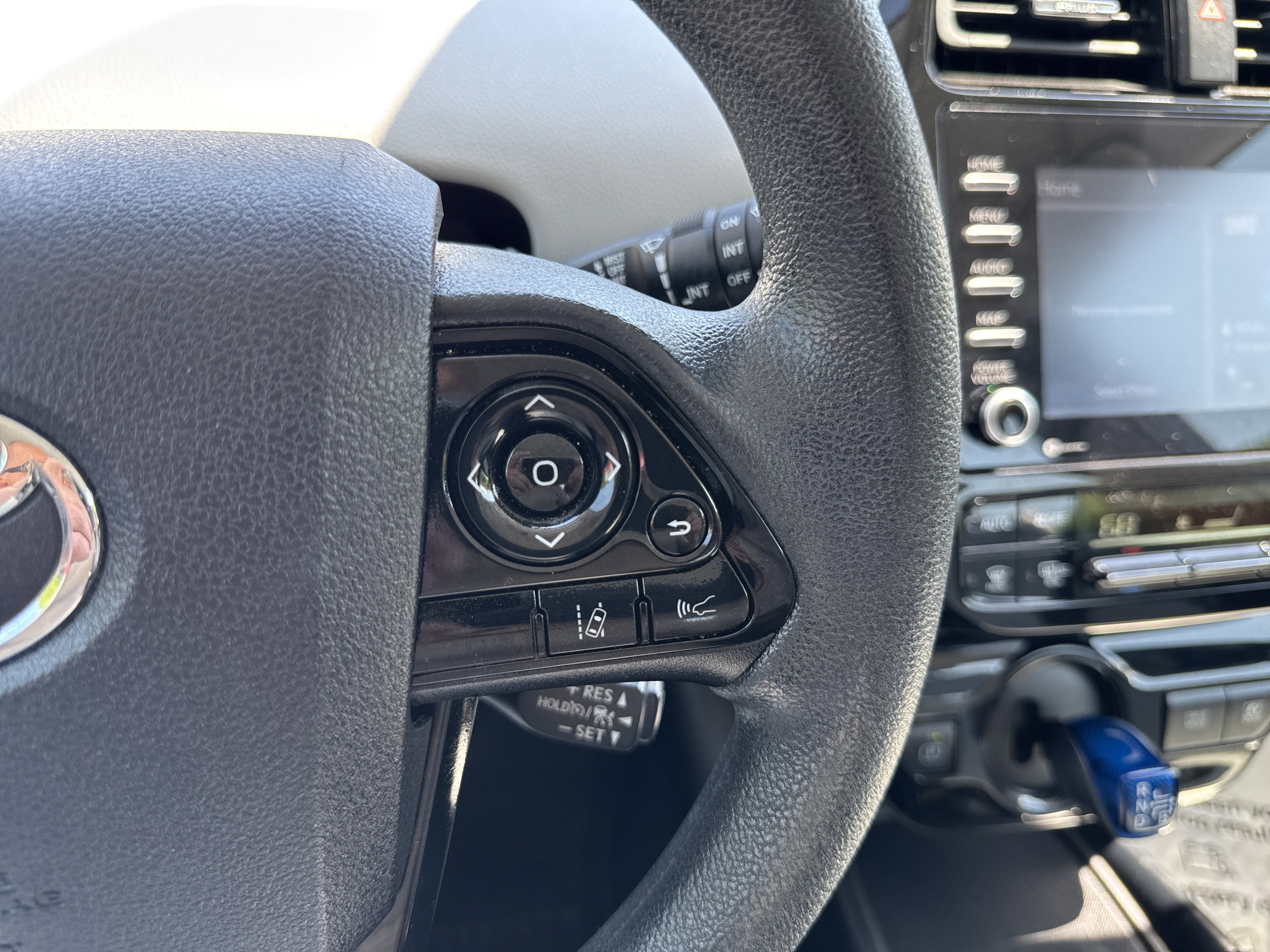 2021 Toyota Prius LE
