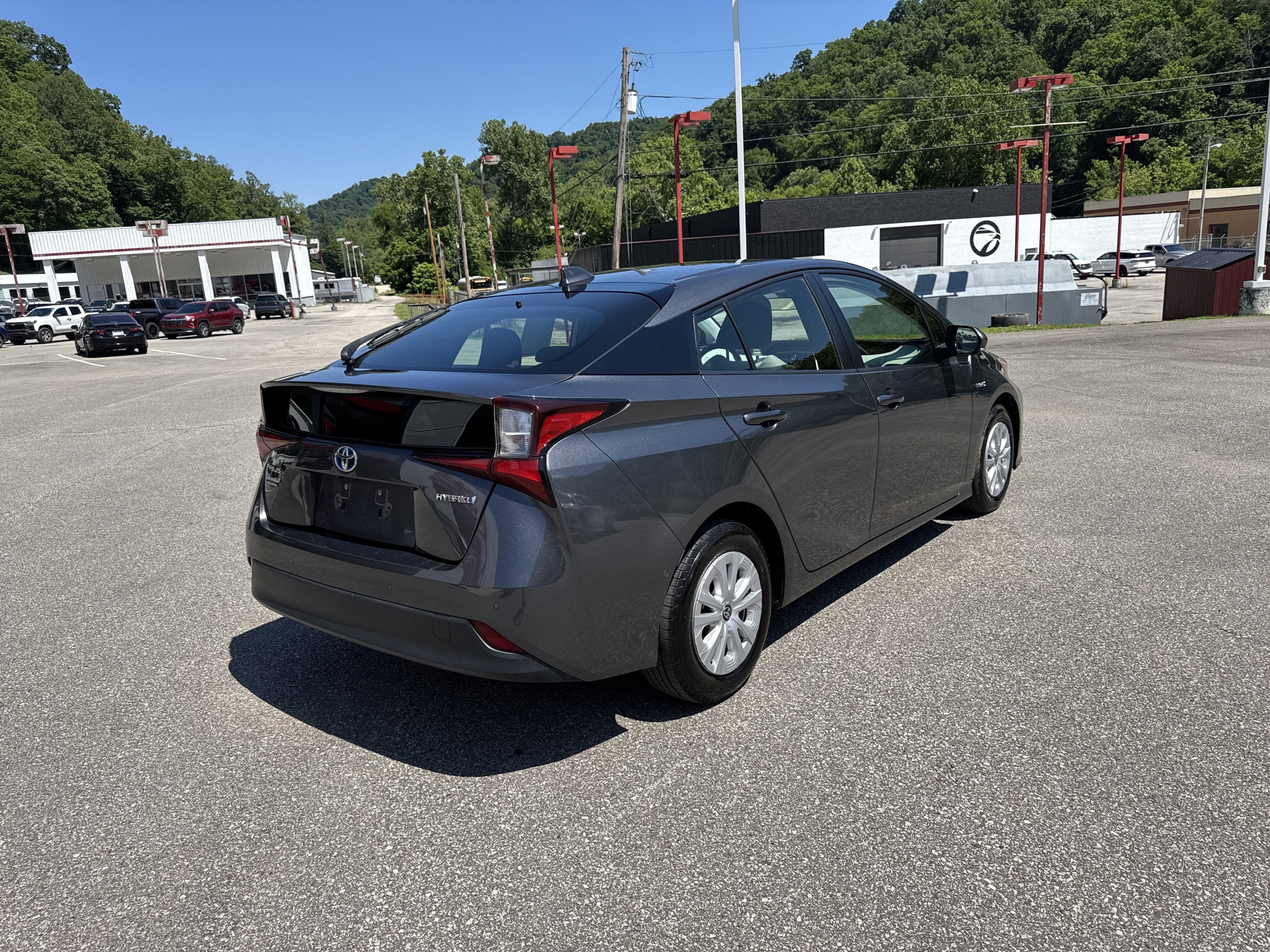 2021 Toyota Prius LE