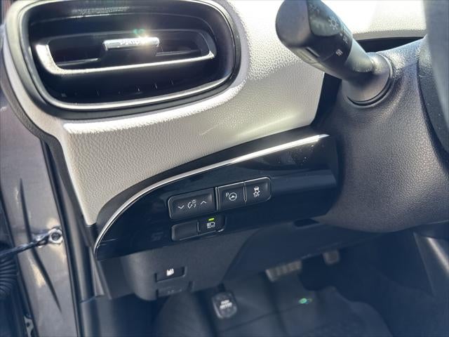 2021 Toyota Prius LE