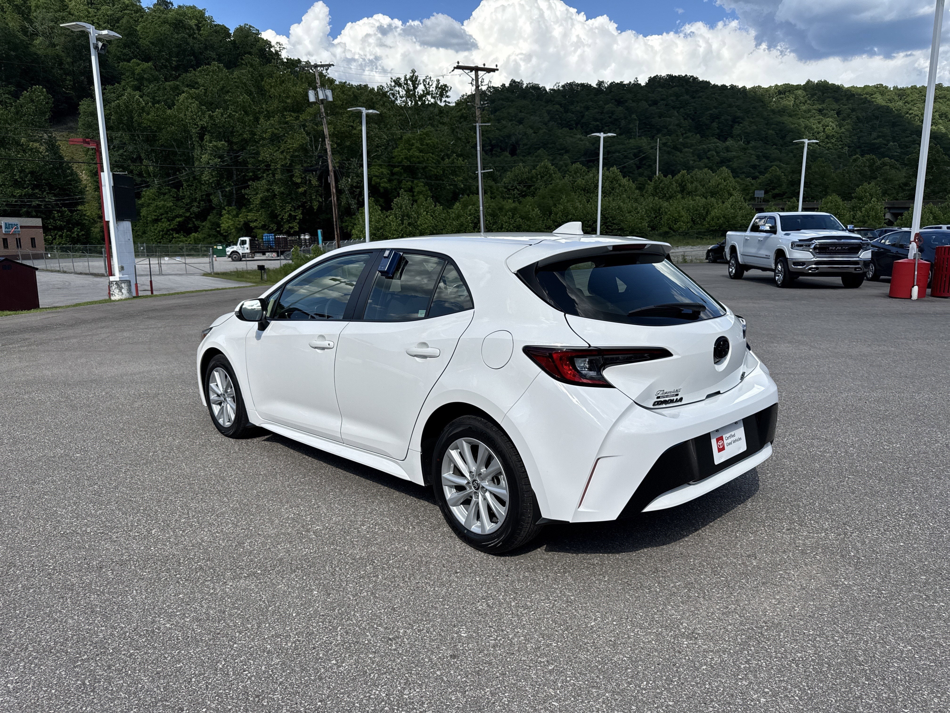 2023 Toyota Corolla Hatchback SE