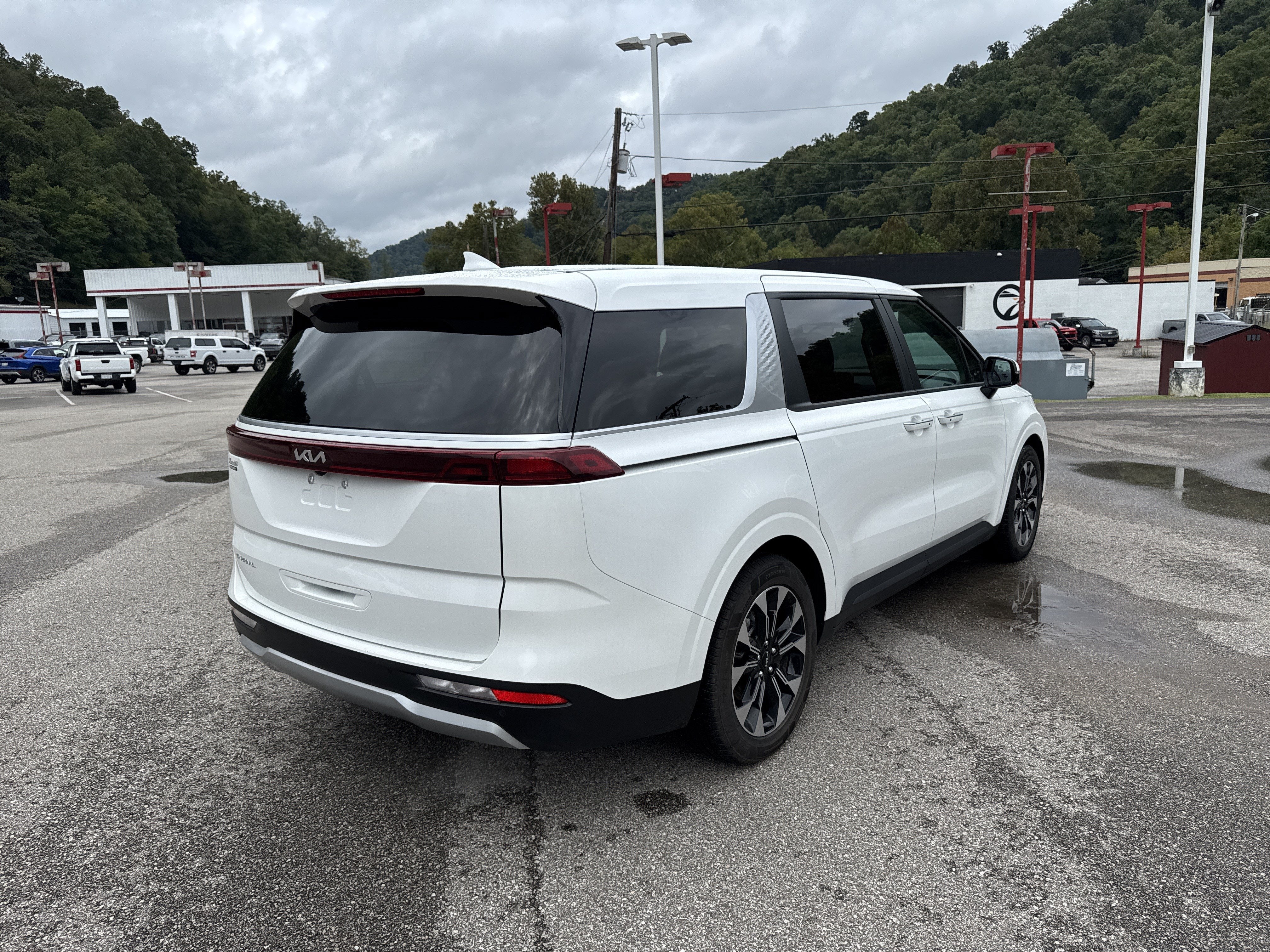 2024 Kia Carnival EX