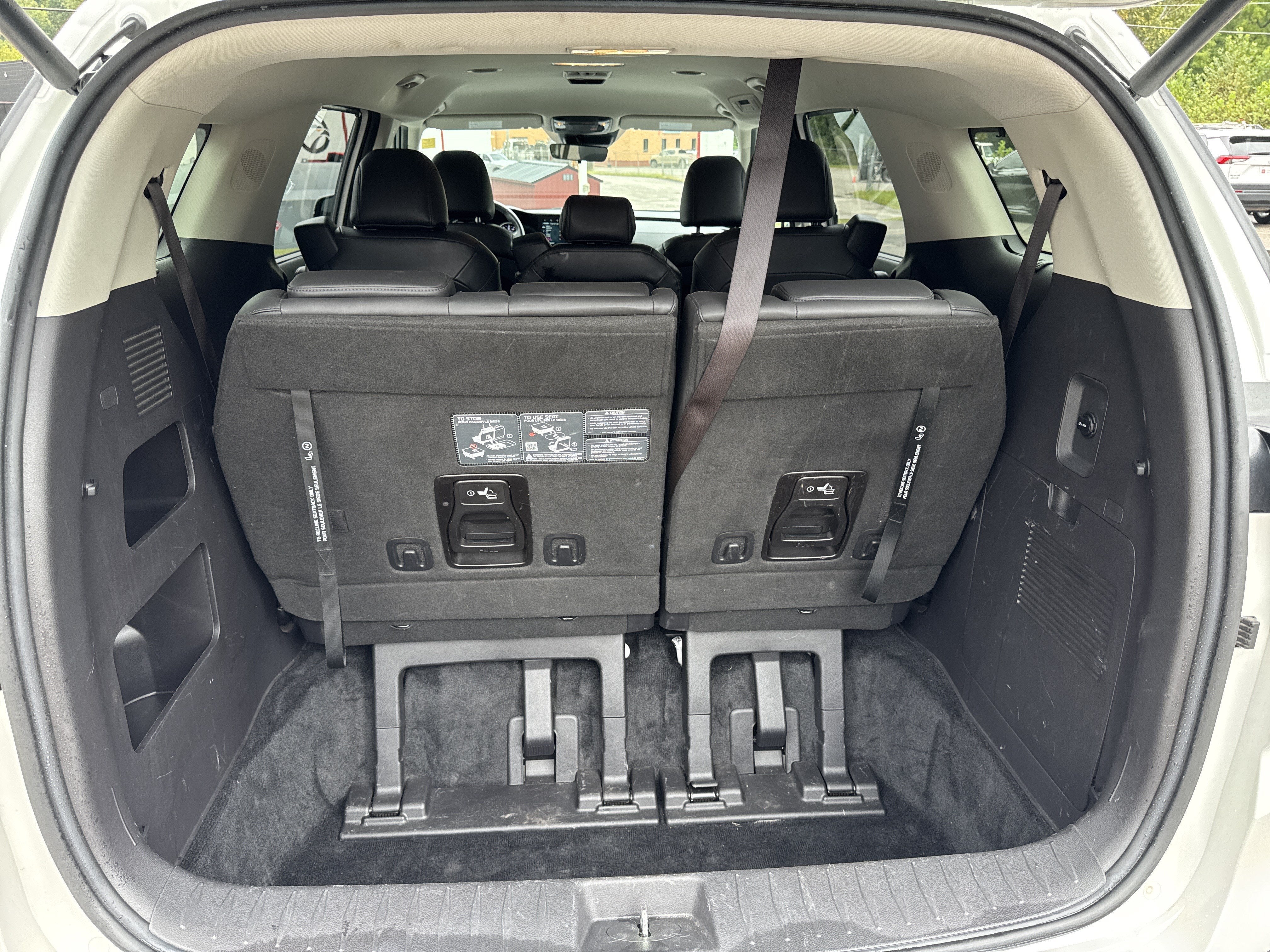 2024 Kia Carnival EX