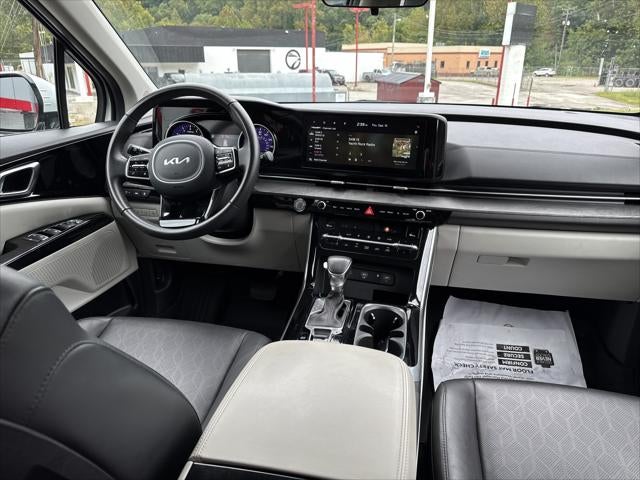 2024 Kia Carnival EX