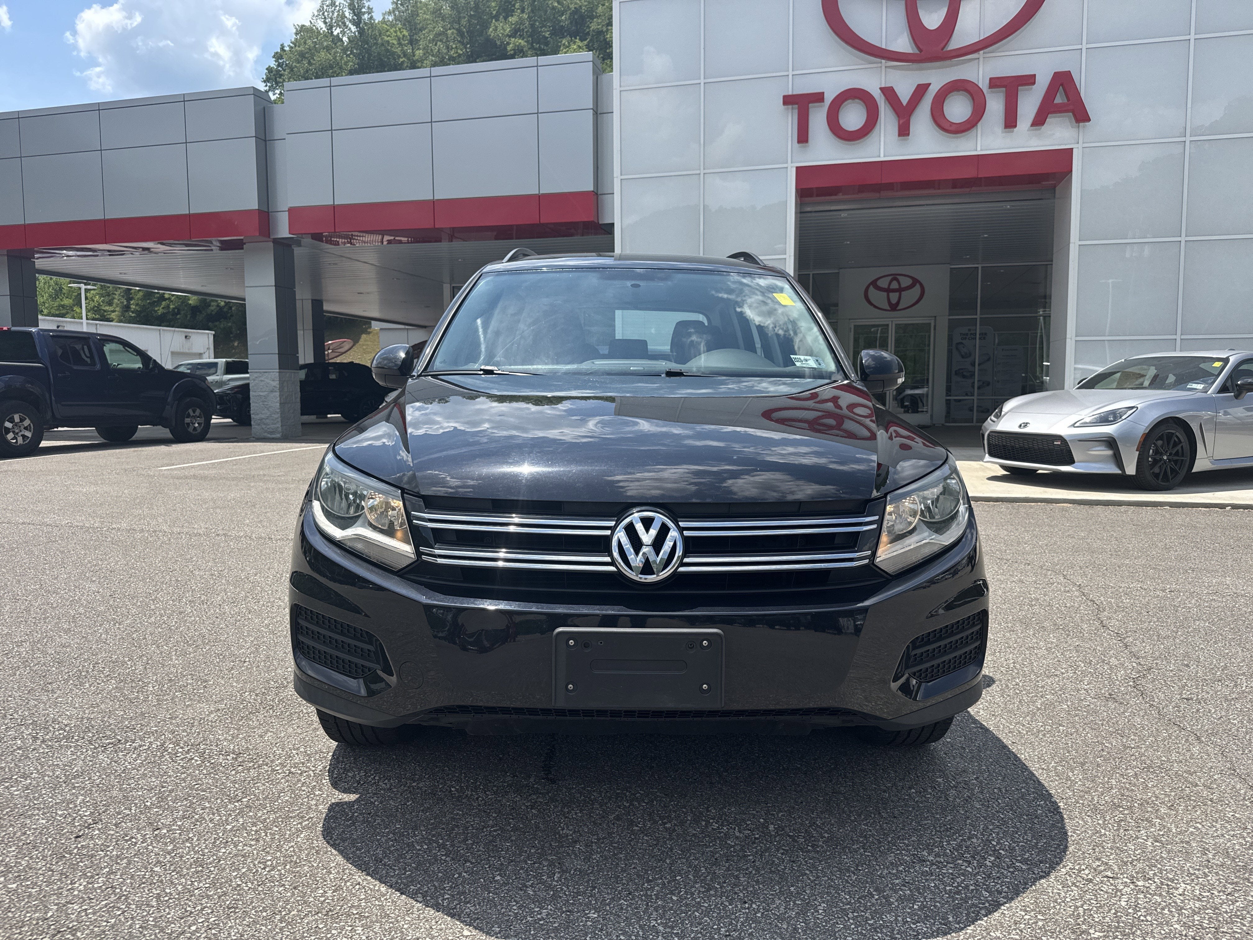 2017 Volkswagen Tiguan Limited 2.0T 4MOTION