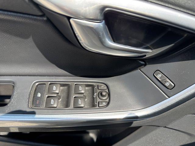 2015 Volvo V60 Cross Country T5