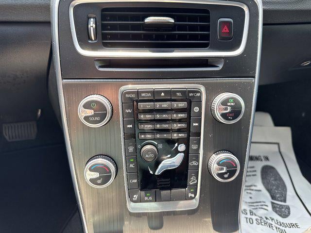 2015 Volvo V60 Cross Country T5