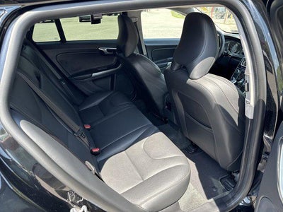 2015 Volvo V60 Cross Country T5