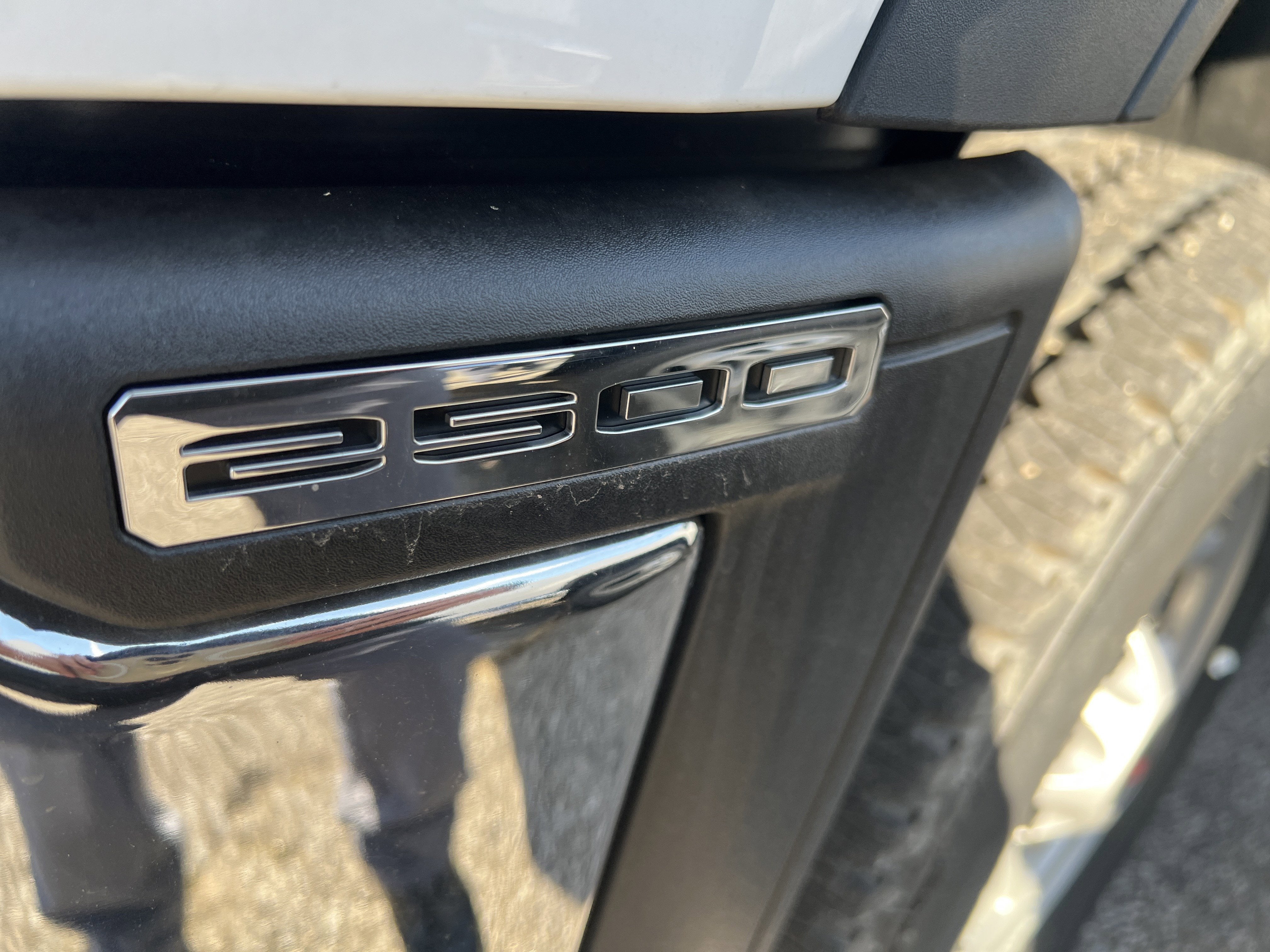 2025 GMC Sierra 2500HD Pro