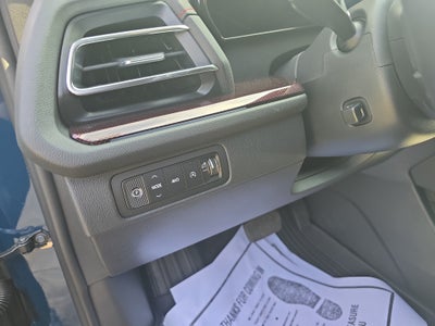 2027 Chevrolet Traverse AWD RS