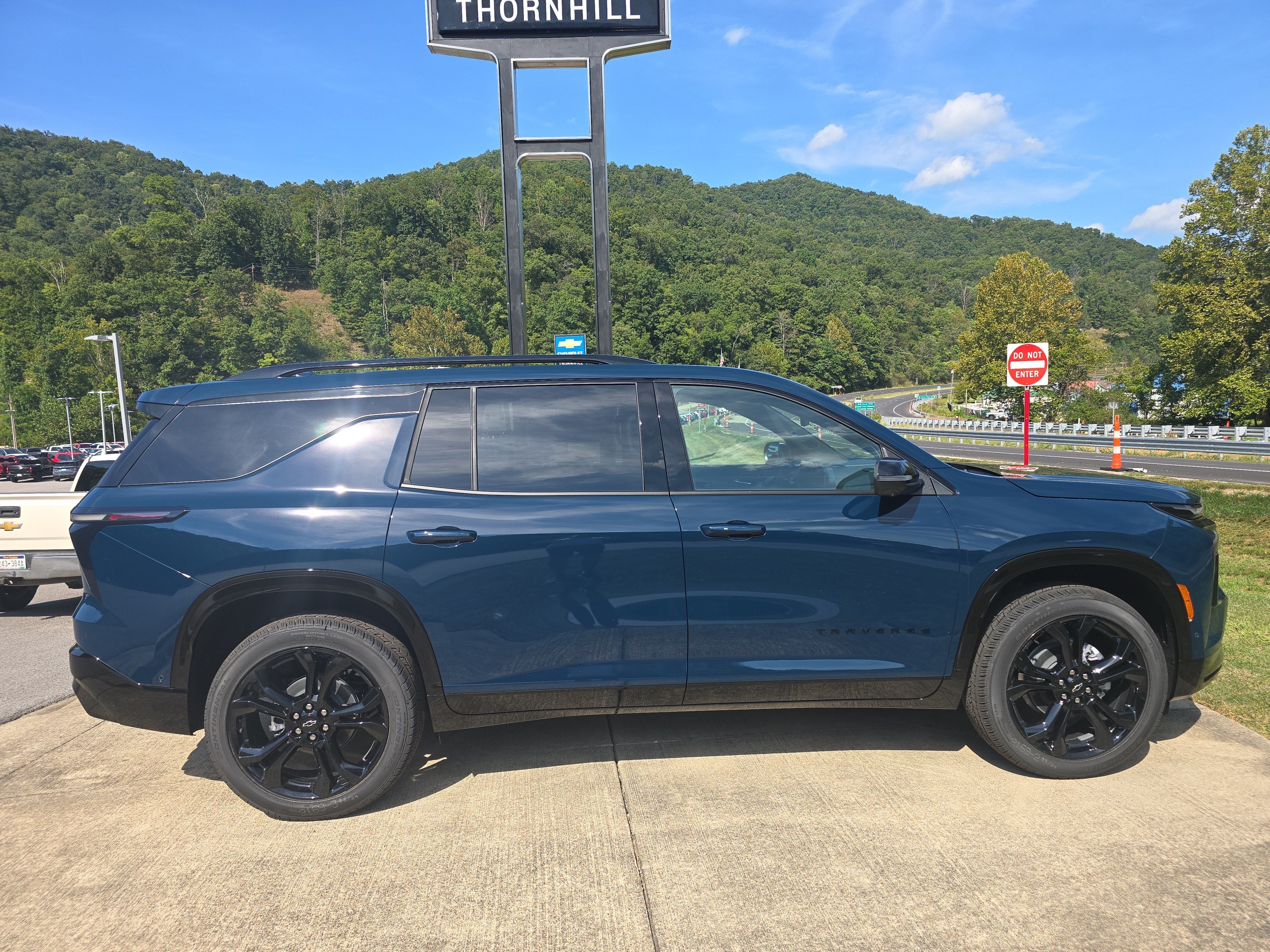 2027 Chevrolet Traverse AWD RS