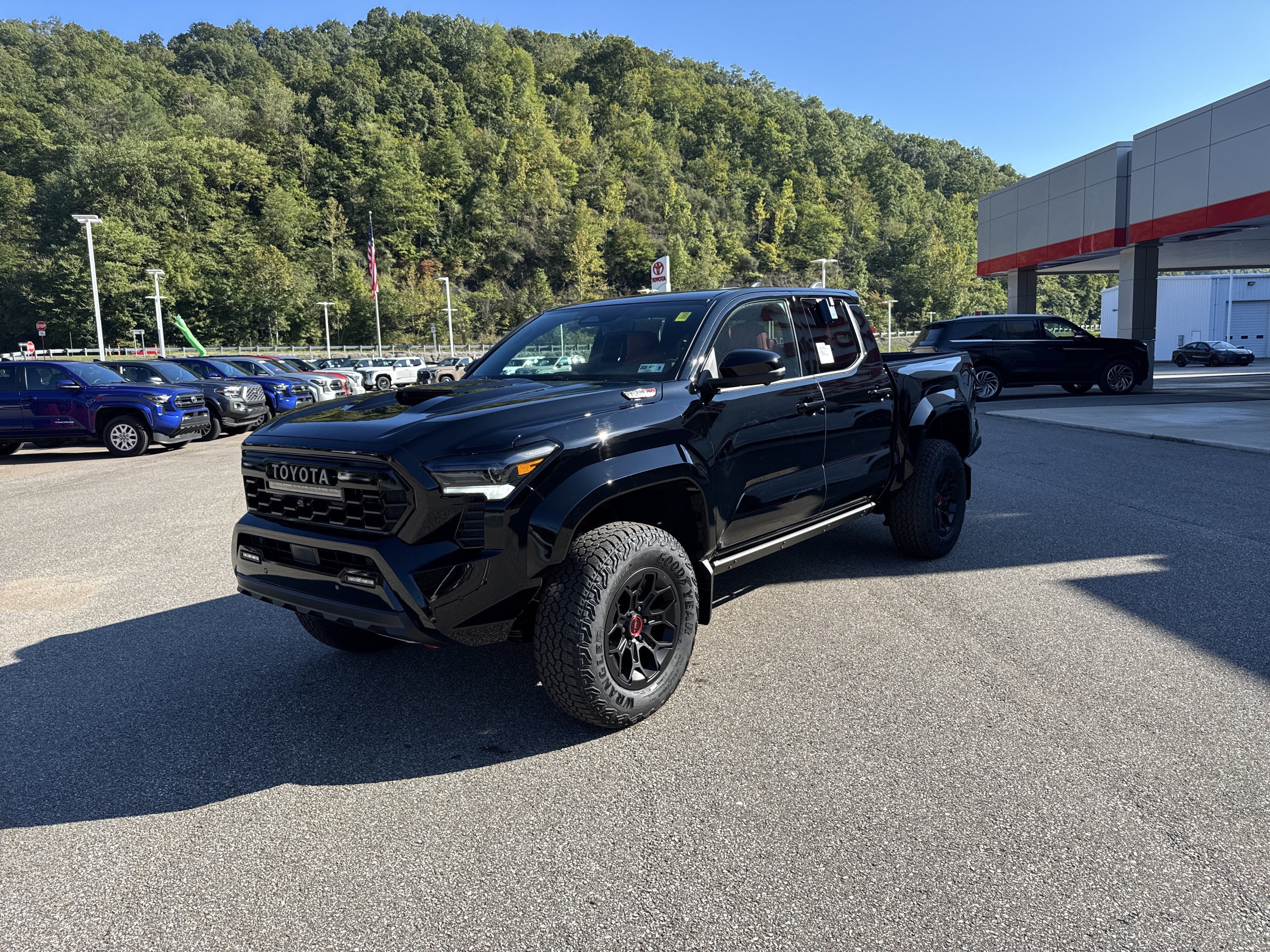 2026 Toyota Tacoma i-FORCE MAX Tacoma TRD Pro